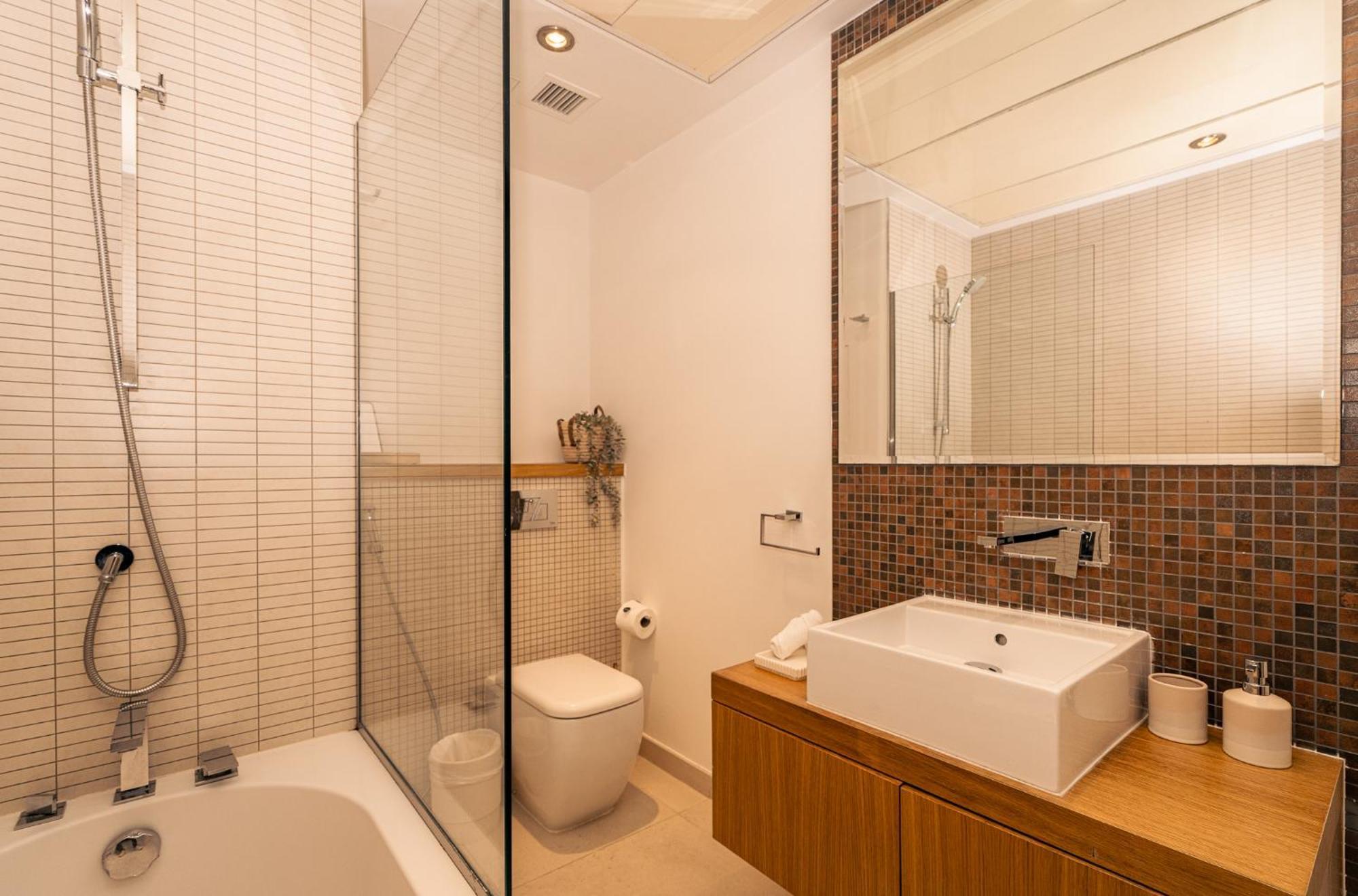 Apartment Voyage Two Bedroom Haven In Raha